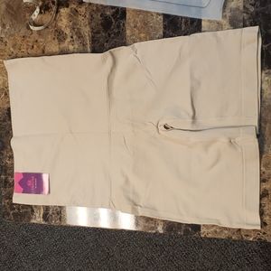 High-waisted Shaper Shorts